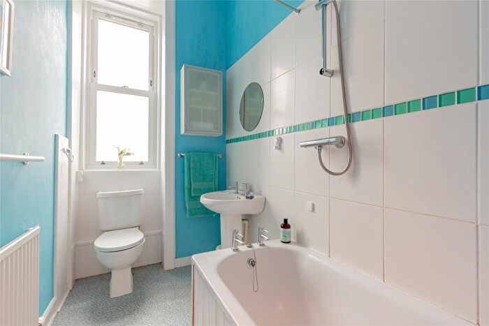 2 Bedroom Apartment For Sale In Sylvan Place, Edinburgh, Midlothian, EH9