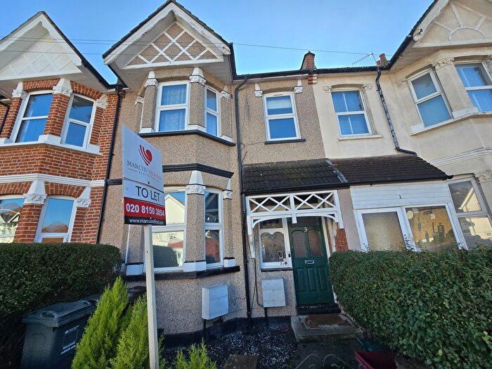 3 Bedroom Flat To Rent In Elmsworth Avenue, Hounslow, TW3