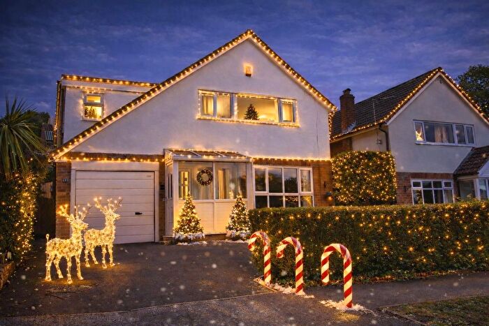 5 Bedroom Detached House For Sale In Layton Park Drive, Rawdon, Leeds, LS19