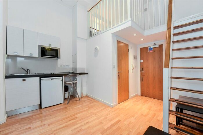 Studio To Rent In Hyde Park Executive Apartments, 18 Inverness Terrace, Bayswater, London W2