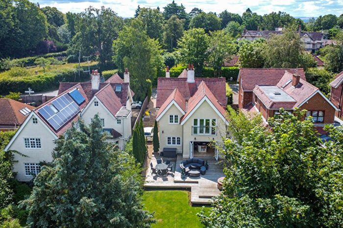 4 Bedroom Detached House For Sale In Foxcombe Road, Oxford, OX1