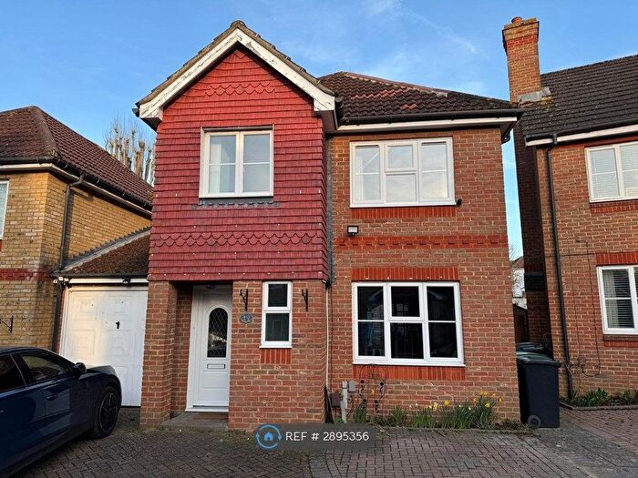 3 Bedroom Detached House To Rent In Beech Hurst Close, Maidstone, ME15