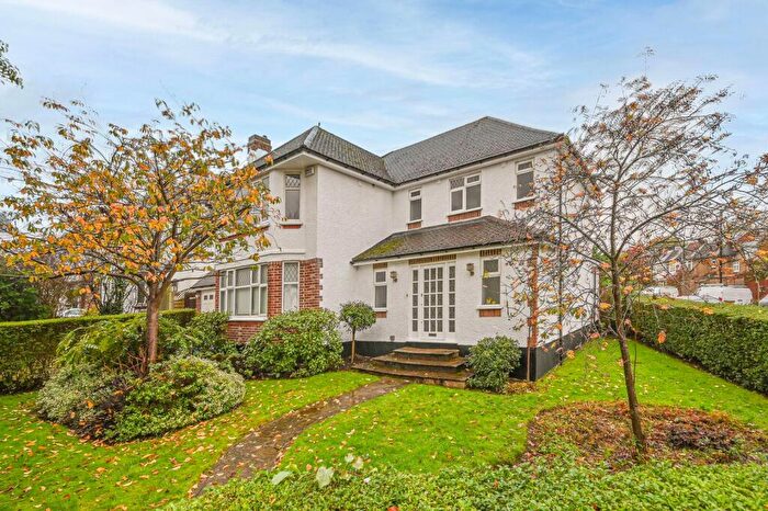 4 Bedroom House To Rent In Longland Drive, Totteridge, London, N20