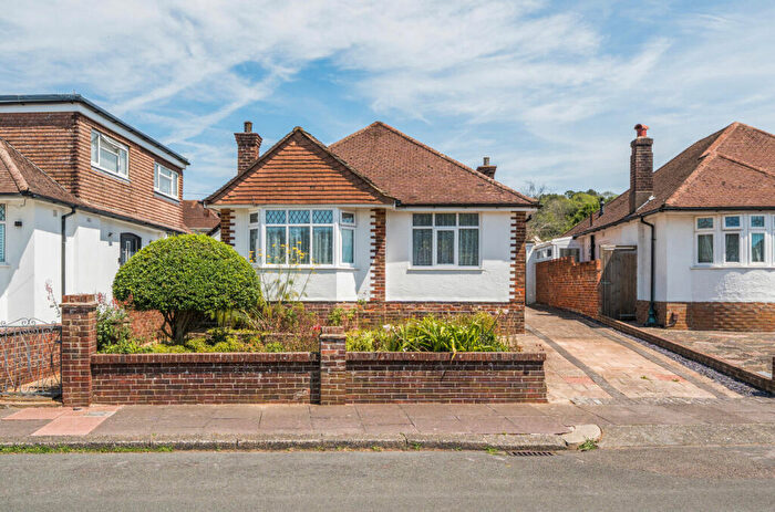 2 Bedroom Bungalow For Sale In Aldwick Crescent, Findon Valley, Worthing, West Sussex, BN14
