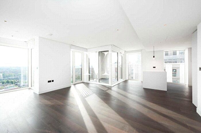 3 Bedroom Flat To Rent In White City Living, Wood Ln, London, W12