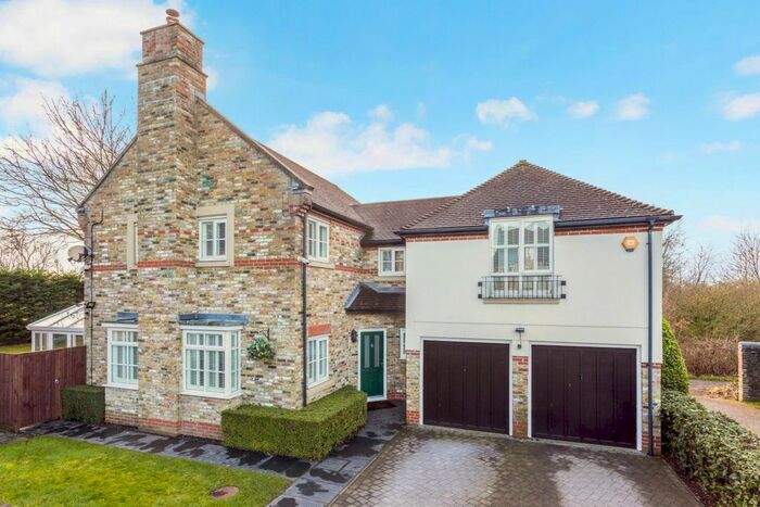5 Bedroom Detached House To Rent In Gowrie Place, Caterham, CR3