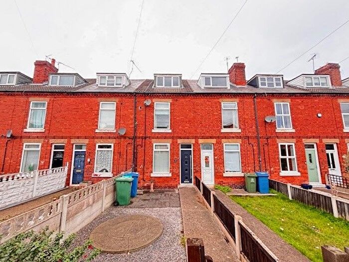 3 Bedroom Terraced House To Rent In Mansfield Road, Mansfield, NG20