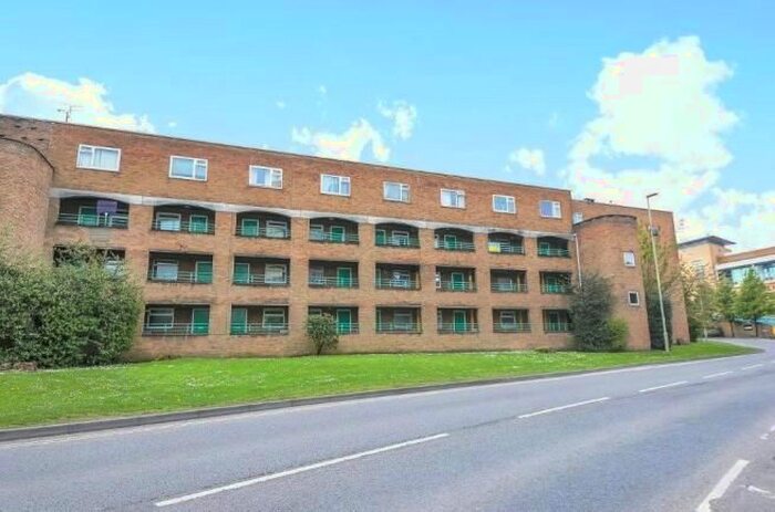 2 Bedroom Flat To Rent In The Danes, Goat Lane, Basingstoke, RG21