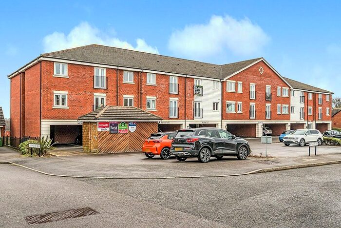 2 Bedroom Flat To Rent In Southgate Way, Dudley, West Midlands, DY1