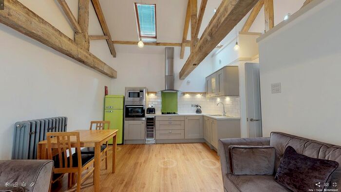 2 Bedroom Flat To Rent In Vauxhall Street, Plymouth, PL4