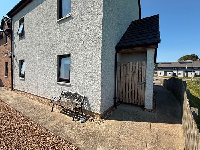 2 Bedroom Flat For Sale In Salvesen Court, Alness, IV17