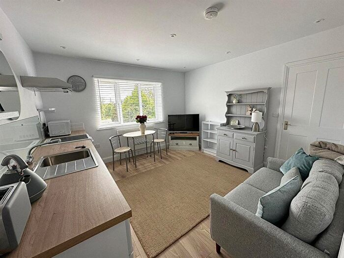 1 Bedroom Maisonette To Rent In Oxford Road, Cumnor, Oxford, OX2