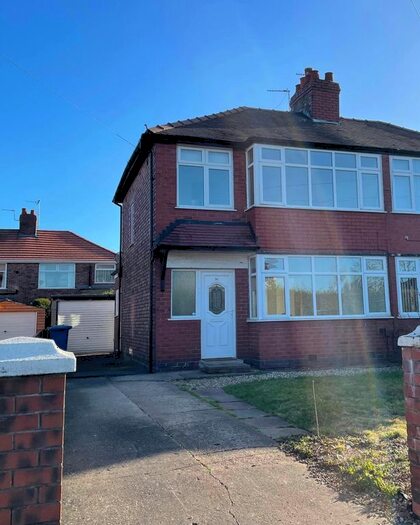 3 Bedroom Semi-Detached House To Rent In Victoria Road, Warrington, WA5