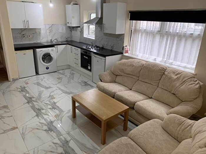 2 Bedroom Flat To Rent In Richmond Road, Roath, Cathays, CF24