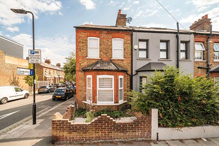 3 Bedroom Semi-Detached House To Rent In Cambridge Road, Hanwell, W7