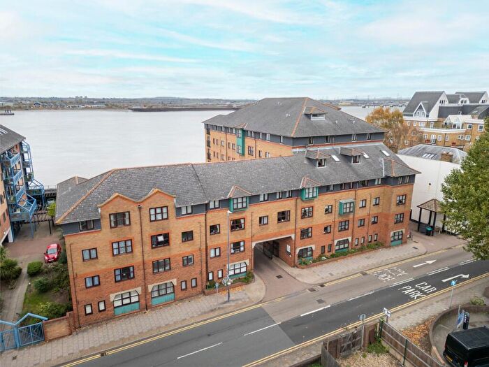 2 Bedroom Flat For Sale In Regents Court, West Street, Gravesend, Kent, DA11
