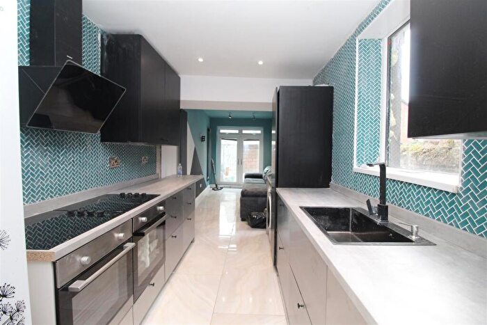 6 Bedroom House To Rent In Daniel Street, Cathays, Cardiff, CF24