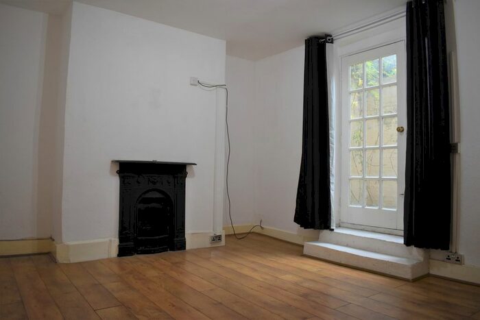 1 Bedroom Flat To Rent In Inverness Terrace, Broadstairs CT10
