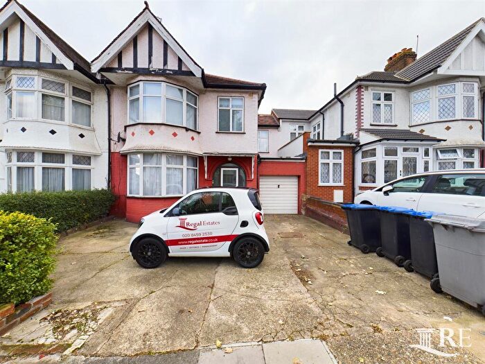 5 Bedroom Semi-Detached House To Rent In Park View Road, London, NW10