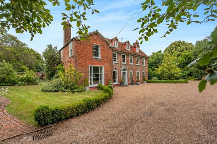 6 Bedroom Detached House For Sale In Church Street, Rodmersham, Kent, ME9