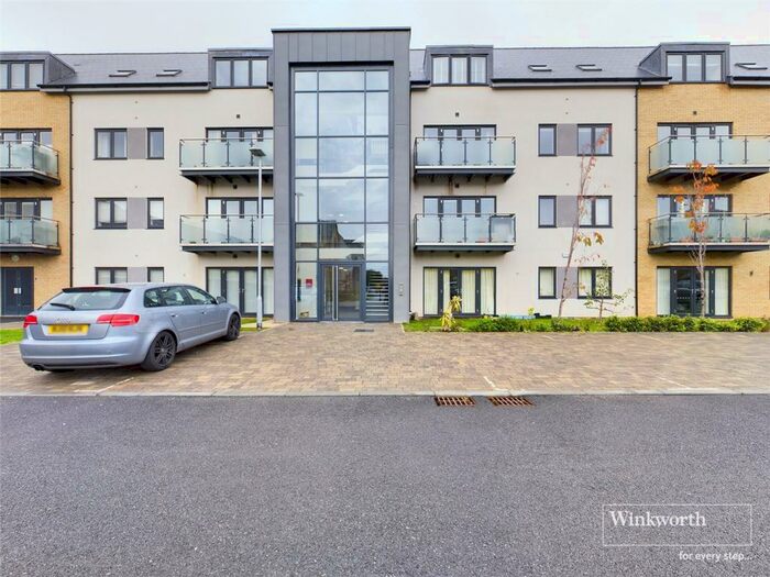 2 Bedroom Apartment To Rent In Ruston Close, Reading, Berkshire, RG2