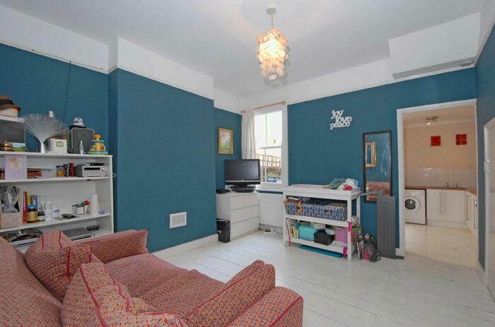 1 Bedroom Flat To Rent In Aldis Street, London, SW17