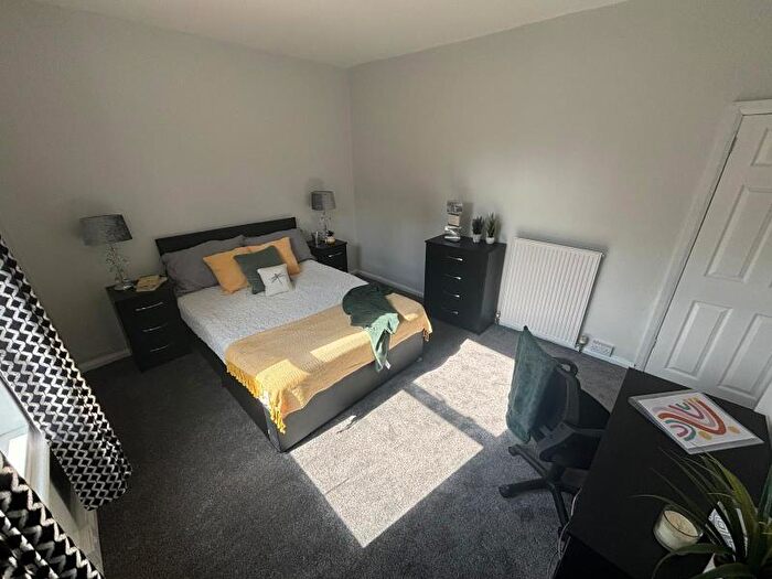 4 Bedroom Terraced House To Rent In Granby Grove, LS6