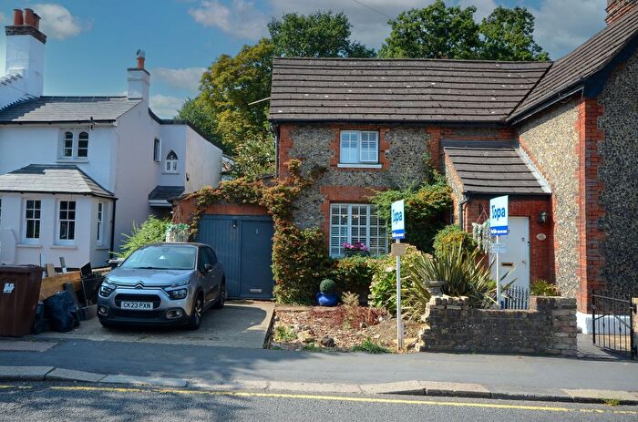 3 Bedroom Cottage For Sale In High Street, Bushey, WD23