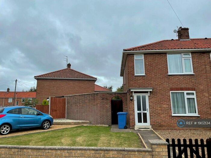 3 Bedroom End Of Terrace House To Rent In Cadge Close, Norwich, NR5
