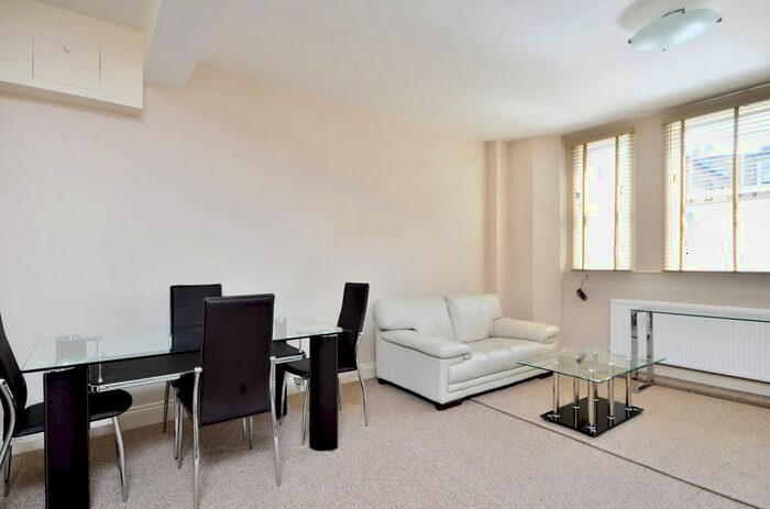 1 Bedroom Flat To Rent In Kenway Road, Earls Court, London, SW5