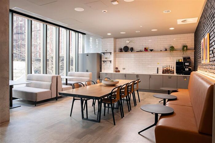 3 Bedroom Flat For Sale In Circle Square, Nobel Way, Manchester, M1