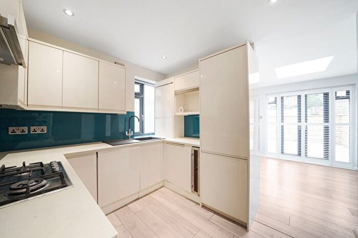 1 Bedroom Flat To Rent In Kangley Bridge Road, Lower Sydenham, London, SE26