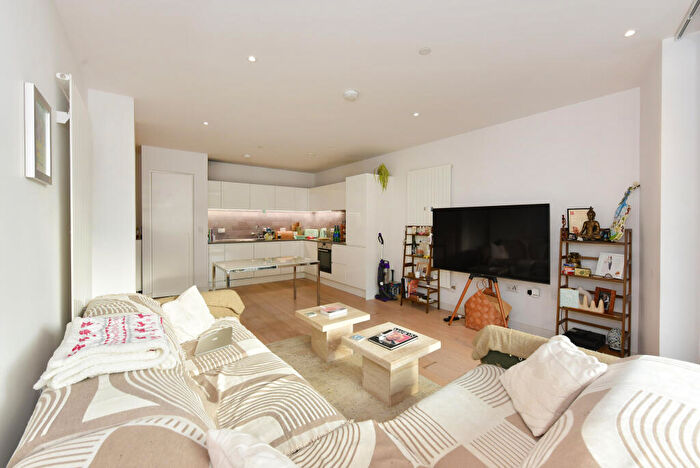 1 Bedroom Flat For Sale In Mercier Court, Royal Wharf, E16