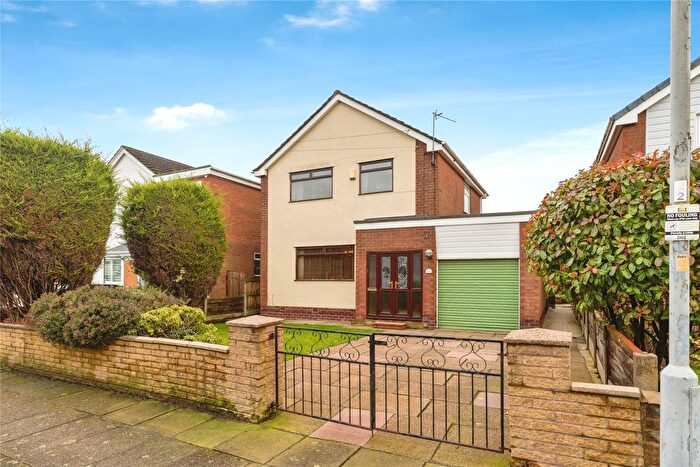 3 Bedroom Detached House For Sale In Randale Drive, Bury, Greater Manchester, BL9