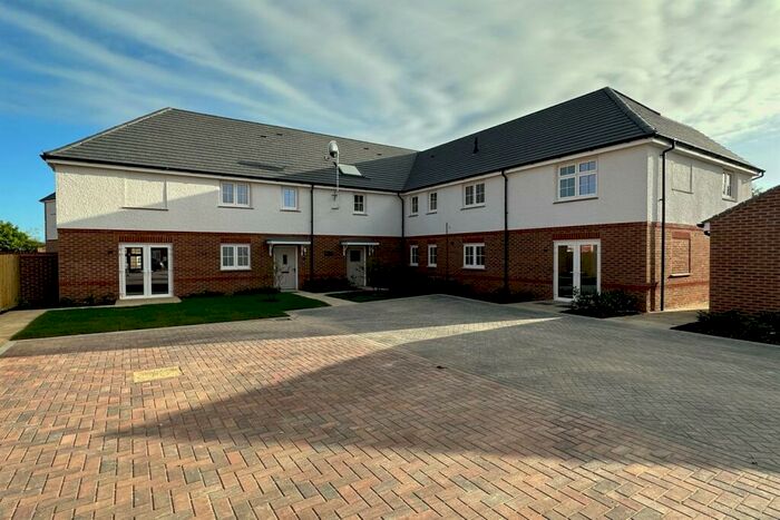 2 Bedroom Flat To Rent In Augusta House, Cassia Road, Chichester, PO20