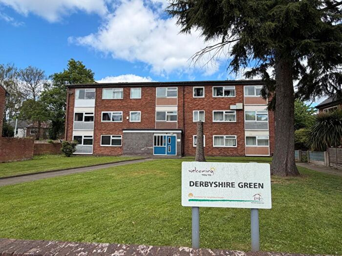 3 Bedroom Flat For Sale In Derbyshire Green, Stretford, M32