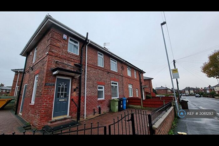 3 Bedroom Semi-Detached House To Rent In Brierley Avenue, Failsworth, Manchester, M35