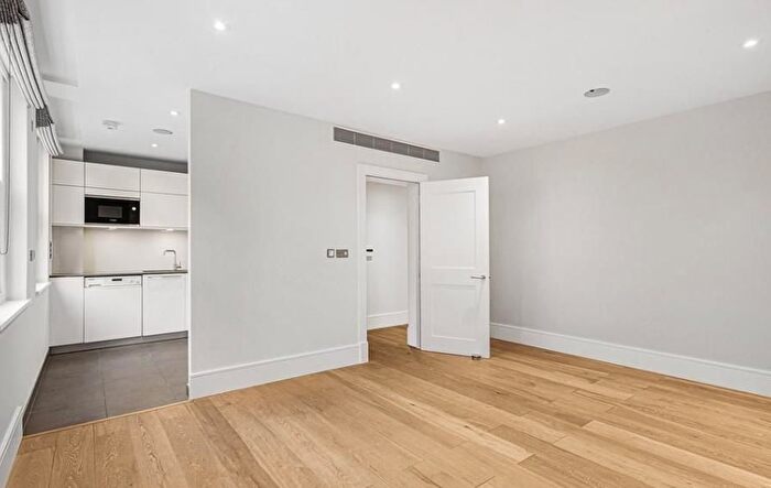 2 Bedroom Flat To Rent In Cosway Street, Marylebone, London, NW1