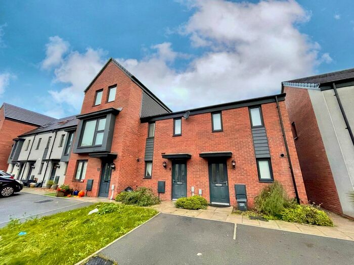 2 Bedroom Property To Rent In Ffordd Y Dociau, Barry, CF62