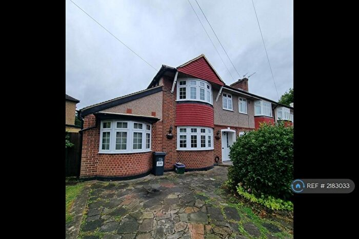 4 Bedroom End Of Terrace House To Rent In Monkleigh Road, Morden, SM4