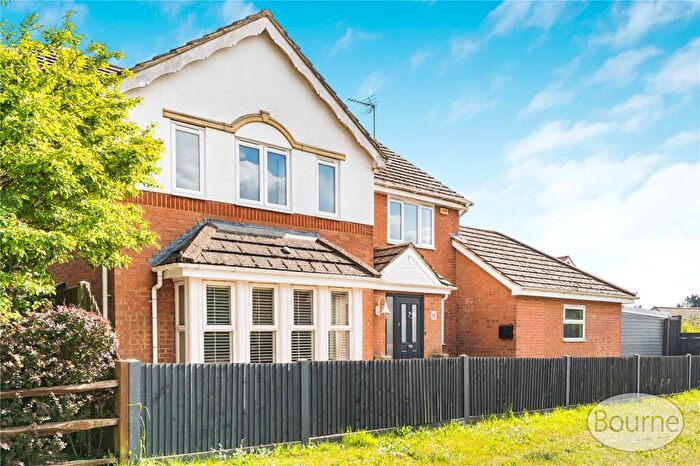 4 Bedroom Detached House For Sale In Guildford Road, Ash, Surrey, GU12