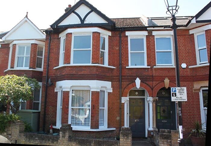 1 Bedroom Flat To Rent In Sandycoombe Road, Twickenham, TW1
