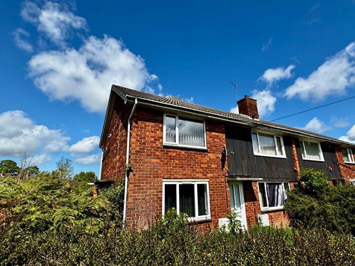 2 Bedroom Flat For Sale In Broadley Crescent Louth, LN11
