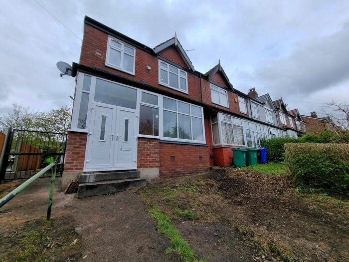 3 Bedroom End Of Terrace House To Rent In Smedley Lane, Manchester, M8