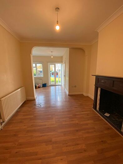 4 Bedroom Terraced House To Rent In Eccleston Crescent, Chadwell Heath, RM6