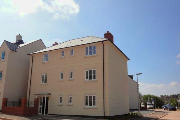 2 Bedroom Flat To Rent In Dawlish, EX7