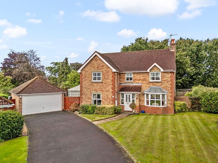 4 Bedroom Detached House For Sale In Stonehill Close, Appleton, WA4
