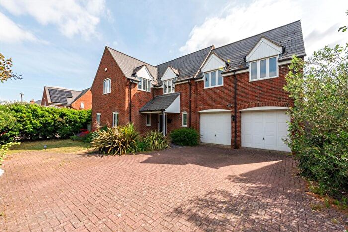 5 Bedroom Detached House For Sale In Cranfield Road, Astwood, Buckinghamshire, MK16
