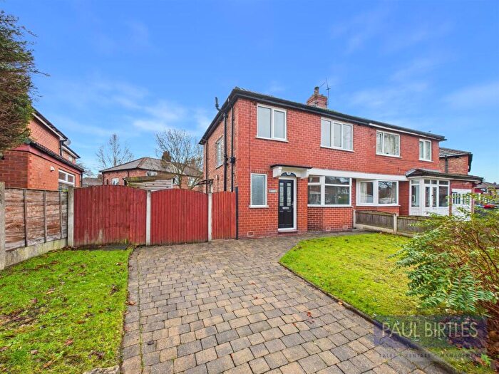 3 Bedroom Semi Detached House For Sale In Avondale Crescent, Davyhulme, Trafford, M41