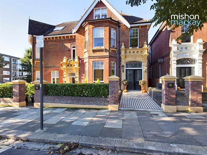 2 Bedroom Flat To Rent In Wilbury Villas, Hove, East Sussex, BN3